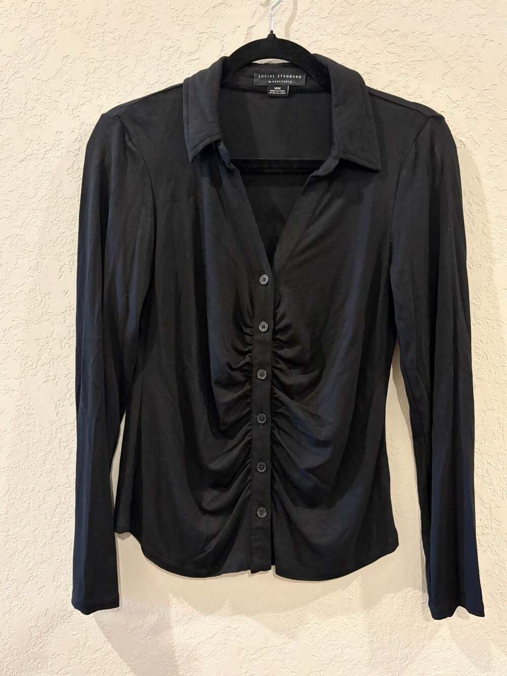 Social Standard by Sanctuary Women's Black Ruched Long Sleeve Button-Up Top